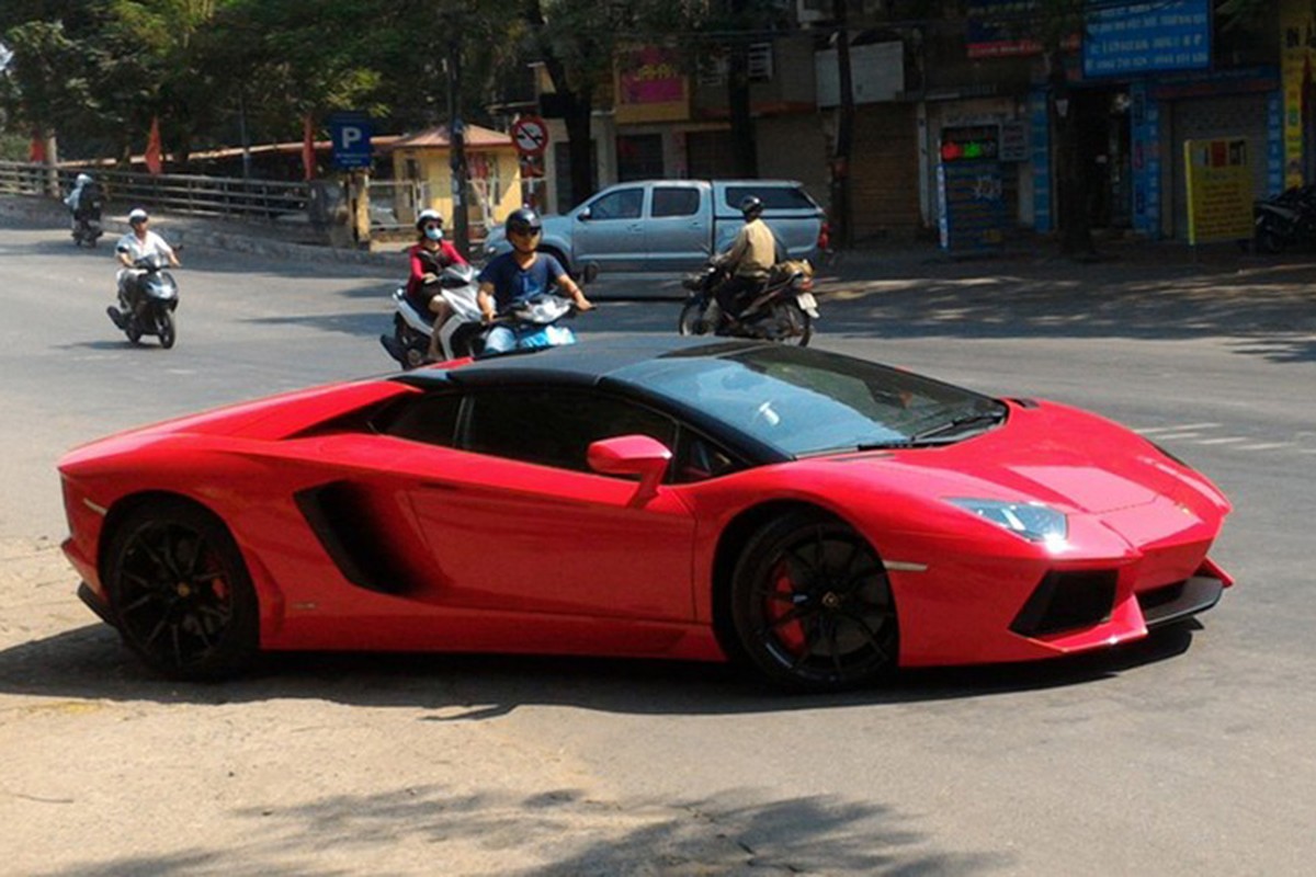 Lamborghini mui tran 24,5 ty lo dien tren pho Viet-Hinh-7